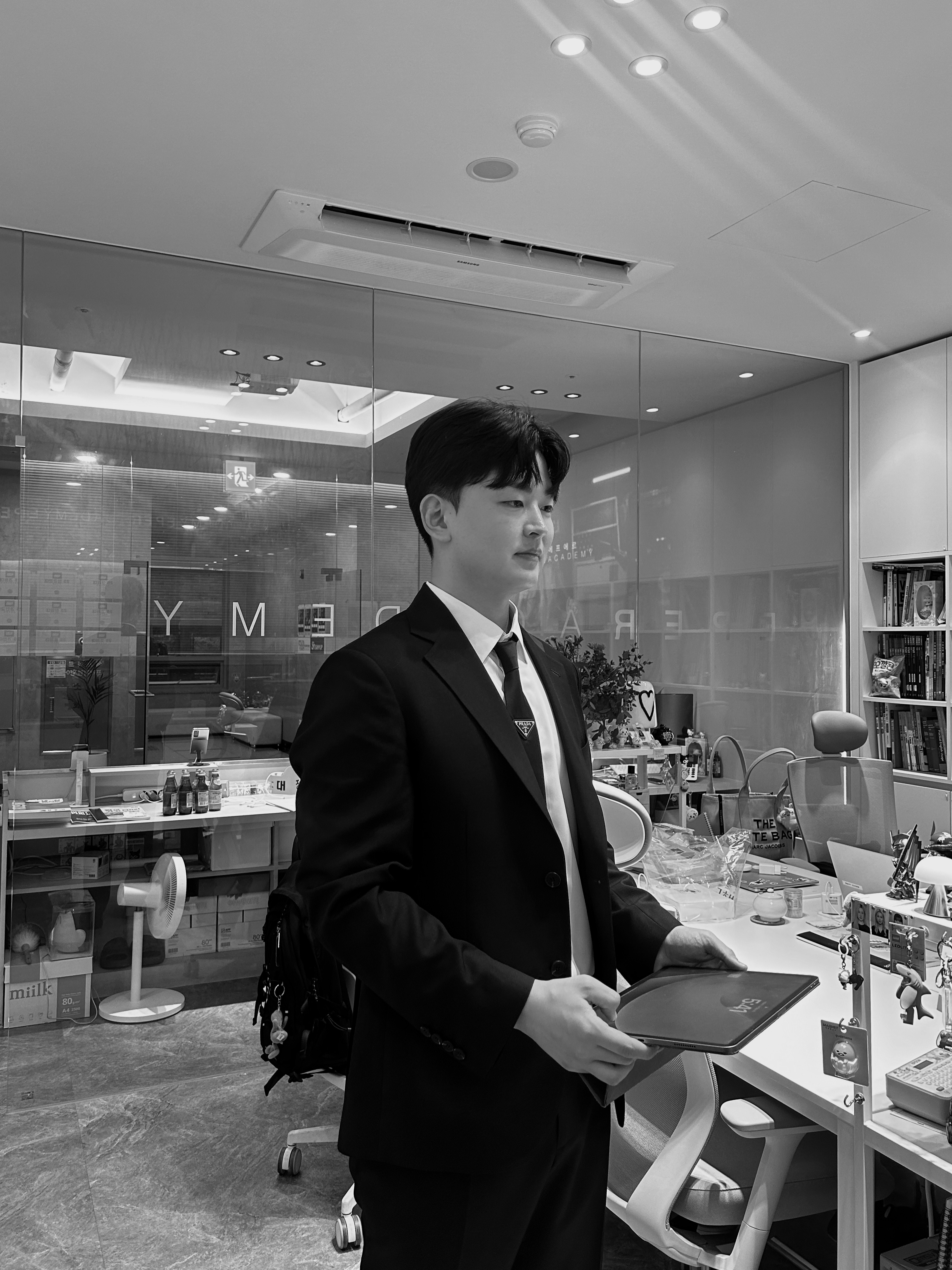 임** - 영어 강사